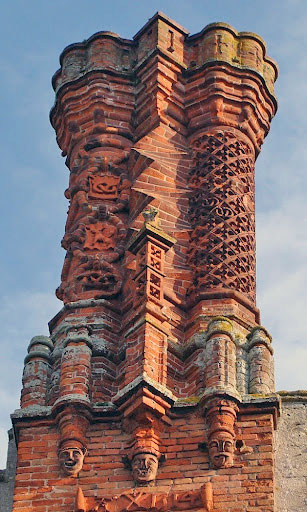 kominy-hrad-thornbury